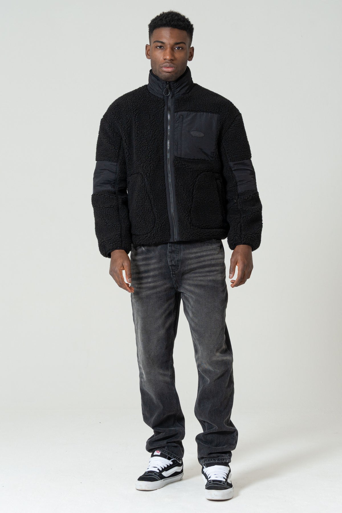 Leonardo Zip Thru Borg Black