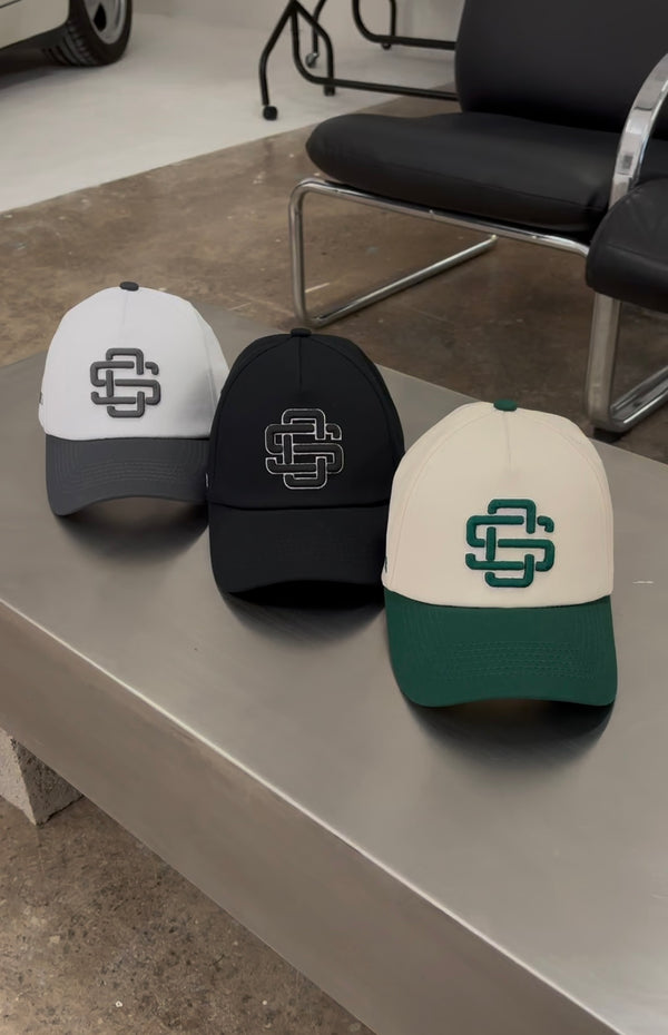 Caps