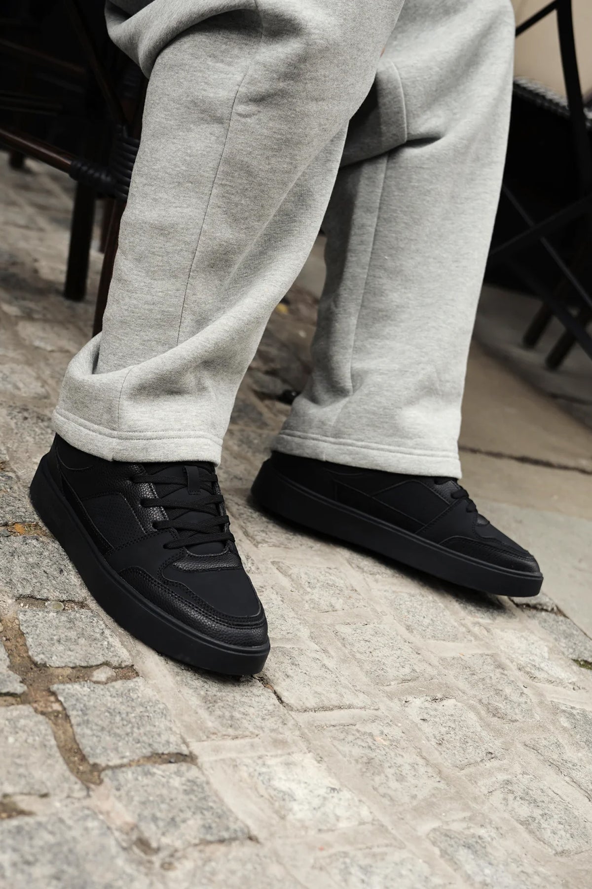 Livenza Trainers Black