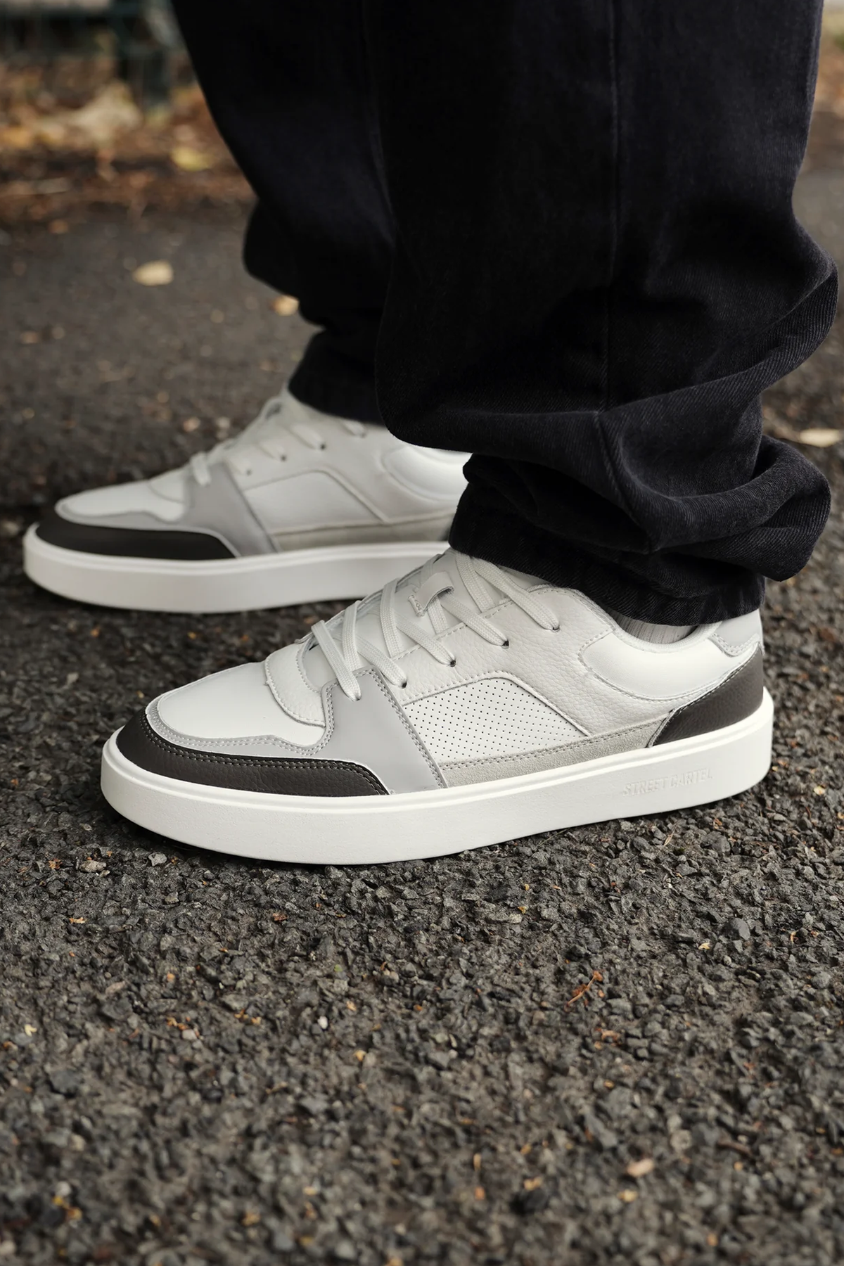 Livenza Trainers White