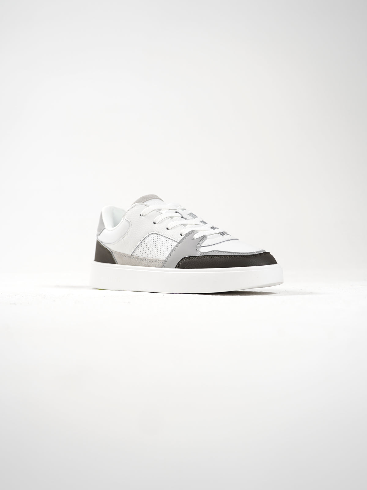 Livenza Trainers White