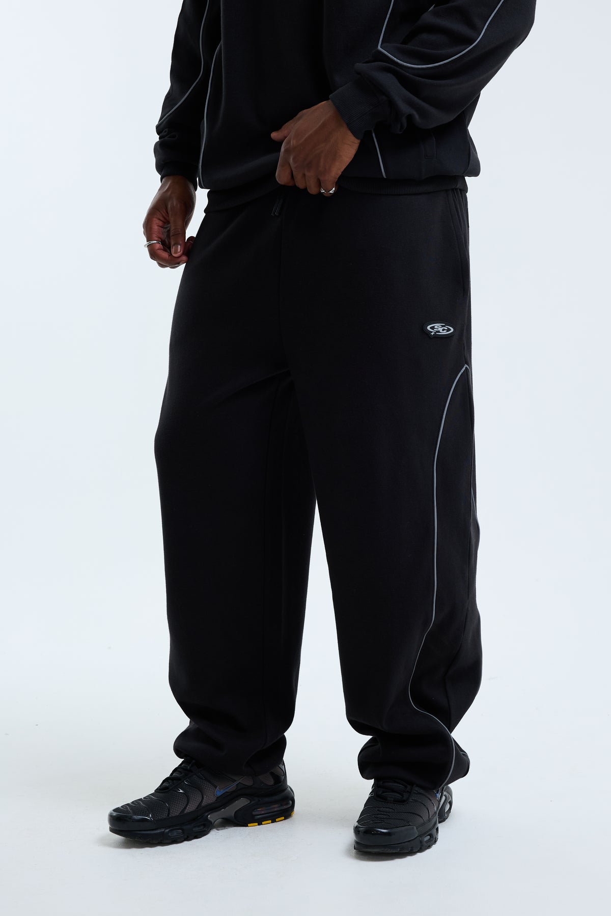 Valcore Reflective Jogger Black