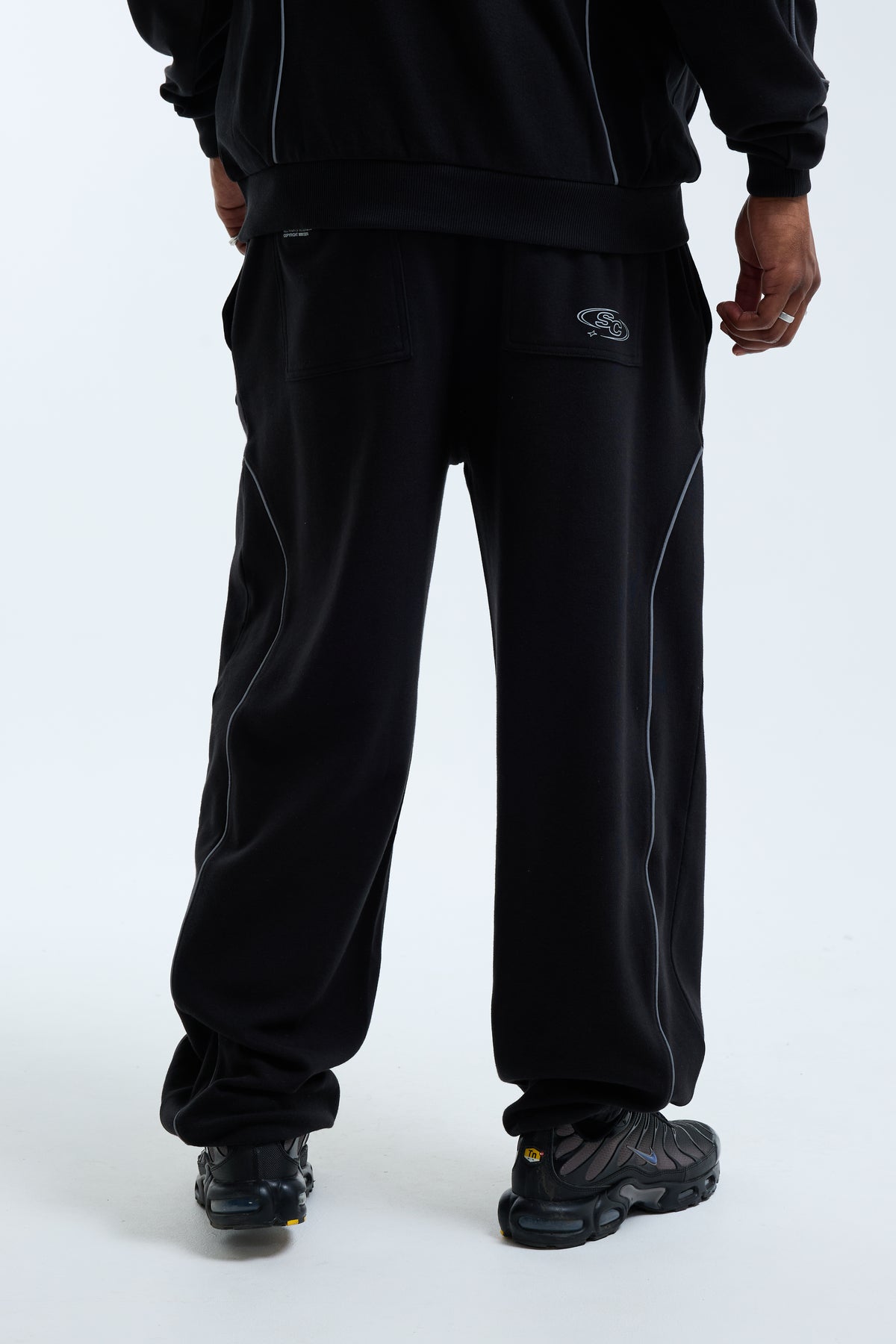 Valcore Reflective Jogger Black